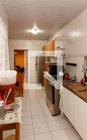 Casa à venda com 360m², 3 quartos e 4 vagas Casa à venda com 360m², 3 quartos e 4 vagasCozinha