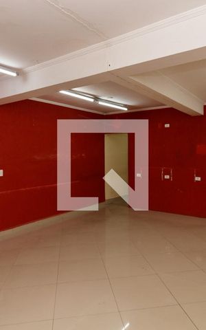 Casa à venda com 360m², 3 quartos e 4 vagas Casa à venda com 360m², 3 quartos e 4 vagasÁrea comum