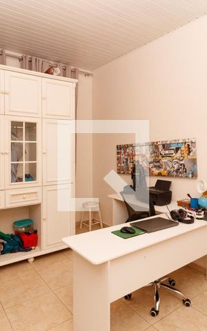 Casa à venda com 360m², 3 quartos e 4 vagas Casa à venda com 360m², 3 quartos e 4 vagasQuarto