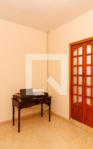 Casa à venda com 360m², 3 quartos e 4 vagas Casa à venda com 360m², 3 quartos e 4 vagasSala