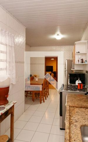 Casa à venda com 360m², 3 quartos e 4 vagas Casa à venda com 360m², 3 quartos e 4 vagasCozinha
