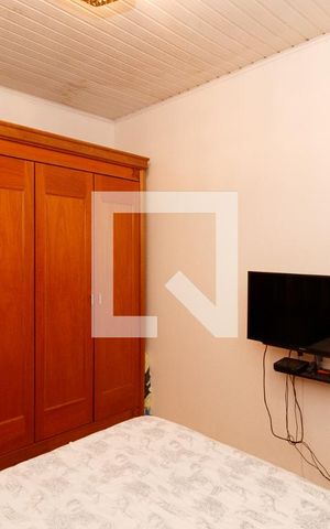 Casa à venda com 360m², 3 quartos e 4 vagas Casa à venda com 360m², 3 quartos e 4 vagasQuarto 2