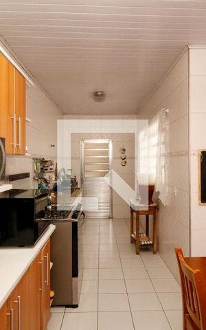 Casa à venda com 360m², 3 quartos e 4 vagas Casa à venda com 360m², 3 quartos e 4 vagasCozinha