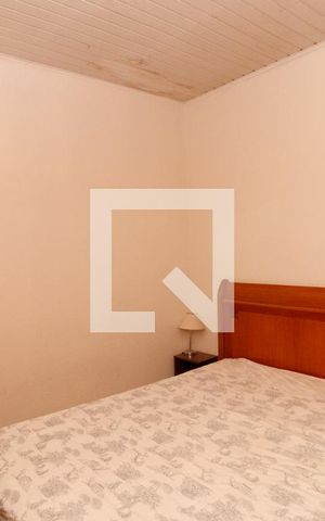 Casa à venda com 360m², 3 quartos e 4 vagas Casa à venda com 360m², 3 quartos e 4 vagasQuarto 2