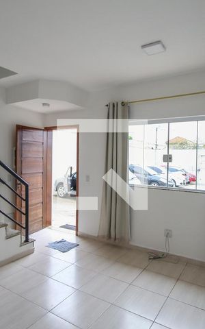 Casa de condomínio à venda com 58m², 2 quartos e 1 vaga Casa de condomínio à venda com 58m², 2 quartos e 1 vagaSala