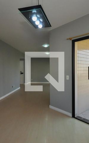 Apartamento à venda com 150m², 3 quartos e 4 vagas Apartamento à venda com 150m², 3 quartos e 4 vagasSala
