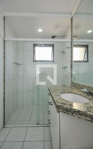 Apartamento à venda com 150m², 3 quartos e 4 vagas Apartamento à venda com 150m², 3 quartos e 4 vagasBanheiro Suíte 3