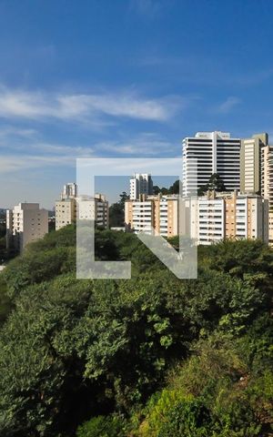 Apartamento à venda com 150m², 3 quartos e 4 vagas Apartamento à venda com 150m², 3 quartos e 4 vagasVista