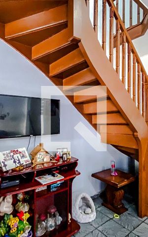 Casa à venda com 70m², 4 quartos e 1 vagaSala