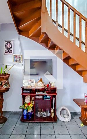 Casa à venda com 70m², 4 quartos e 1 vagaSala