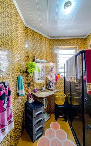 Casa à venda com 70m², 4 quartos e 1 vagaBanheiro