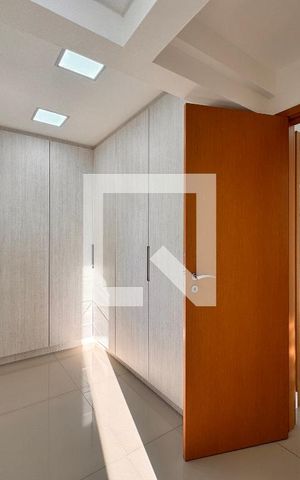 Apartamento para alugar com 100m², 2 quartos e 3 vagas Apartamento para alugar com 100m², 2 quartos e 3 vagasCloset da suíte