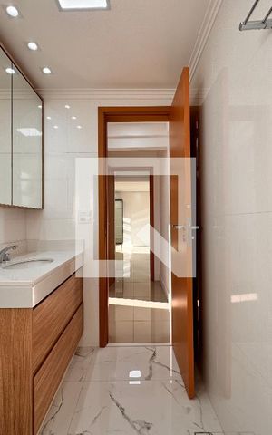 Apartamento para alugar com 100m², 2 quartos e 3 vagas Apartamento para alugar com 100m², 2 quartos e 3 vagasBanheiro da Suíte