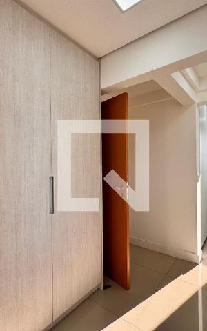 Apartamento para alugar com 100m², 2 quartos e 3 vagas Apartamento para alugar com 100m², 2 quartos e 3 vagasCloset da suíte