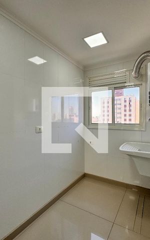 Apartamento para alugar com 100m², 2 quartos e 3 vagas Apartamento para alugar com 100m², 2 quartos e 3 vagasLavanderia