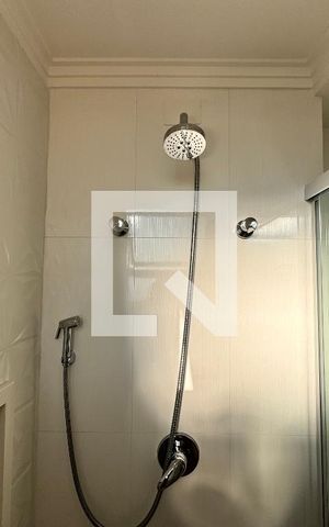 Apartamento para alugar com 100m², 2 quartos e 3 vagas Apartamento para alugar com 100m², 2 quartos e 3 vagasBanheiro da Suíte