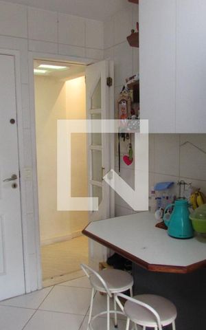 Apartamento à venda com 98m², 4 quartos e 1 vagaCozinha