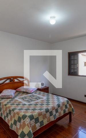 Casa à venda com 228m², 3 quartos e 6 vagas Casa à venda com 228m², 3 quartos e 6 vagasQuarto 1