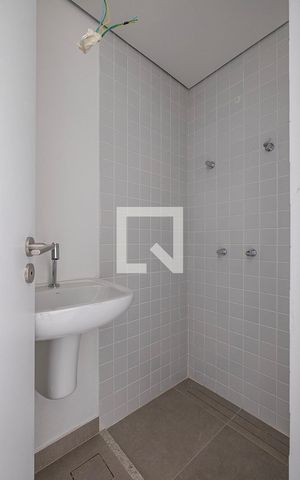 Apartamento à venda com 333m², 4 quartos e 4 vagas Apartamento à venda com 333m², 4 quartos e 4 vagasÁrea de Serviço