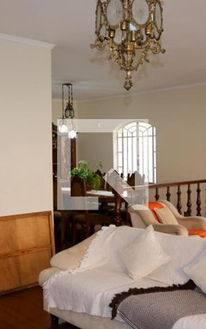 Casa à venda com 280m², 3 quartos e 5 vagas Casa à venda com 280m², 3 quartos e 5 vagasSala de Estar