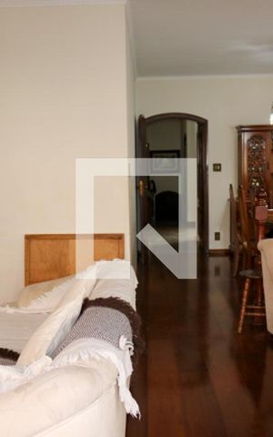 Casa à venda com 280m², 3 quartos e 5 vagas Casa à venda com 280m², 3 quartos e 5 vagasSala de Estar