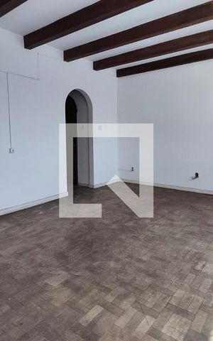 Apartamento à venda com 114m², 4 quartos e sem vaga Apartamento à venda com 114m², 4 quartos e sem vagaSala