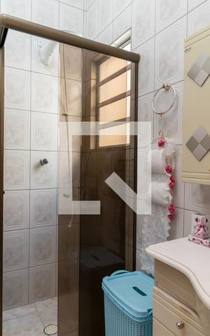Casa à venda com 203m², 3 quartos e 2 vagasBanheiro da Suíte 2