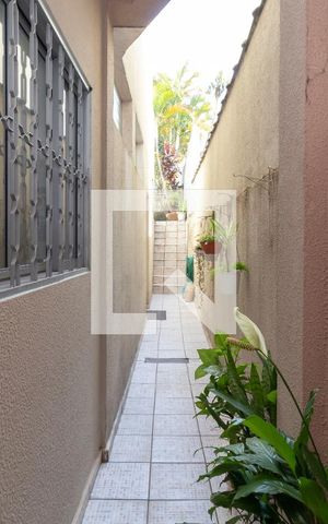 Casa à venda com 203m², 3 quartos e 2 vagasCorredor Lateral