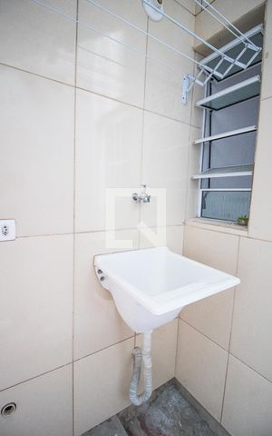 Casa para alugar com 30m², 1 quarto e 1 vaga Casa para alugar com 30m², 1 quarto e 1 vagaÁrea de Serviço