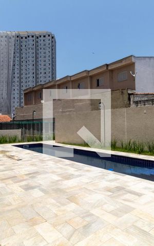 Apartamento à venda com 36m², 2 quartos e sem vaga Apartamento à venda com 36m², 2 quartos e sem vagaÁrea Comum - Piscina