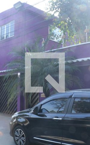 Casa para alugar com 500m², 3 quartos e 3 vagasFachada