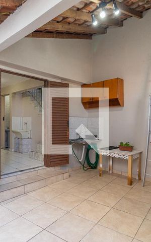 Casa à venda com 210m², 4 quartos e 1 vagaQuintal