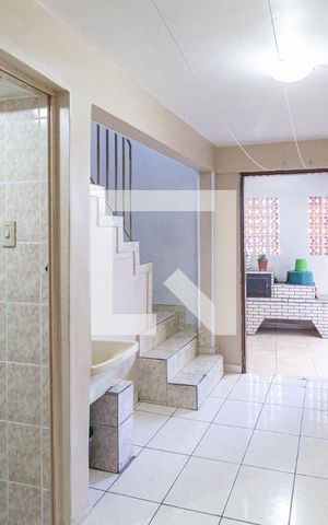 Casa à venda com 210m², 4 quartos e 1 vagaÁrea de serviço