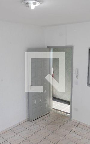 Casa à venda com 300m², 3 quartos e 2 vagas Casa à venda com 300m², 3 quartos e 2 vagasSala