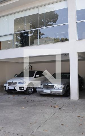 Casa para alugar com 278m², 4 quartos e 5 vagasQuintal