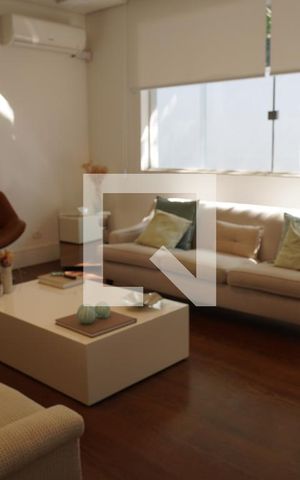 Casa para alugar com 278m², 4 quartos e 5 vagasSala