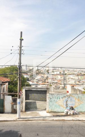 Casa à venda com 181m², 4 quartos e 2 vagasCasa 01 - Vista do Quarto 01