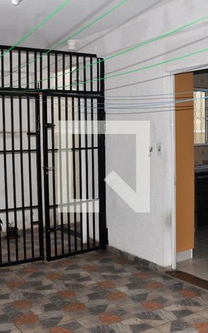 Casa à venda com 181m², 4 quartos e 2 vagasCasa 01 - Quintal e Área de Serviço