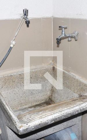 Casa à venda com 181m², 4 quartos e 2 vagasCasa 01 - Quintal e Área de Serviço