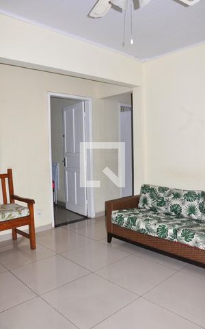 Casa à venda com 181m², 4 quartos e 2 vagasCasa 01 - Sala