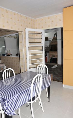 Casa à venda com 181m², 4 quartos e 2 vagasCasa 01 - Cozinha