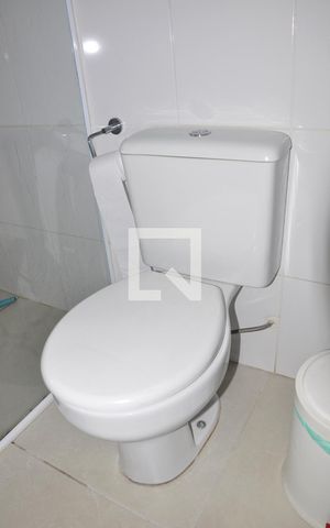 Casa à venda com 181m², 4 quartos e 2 vagasCasa 01 - Banheiro Social