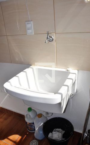 Casa à venda com 181m², 4 quartos e 2 vagasCasa 02 - Área de Serviço