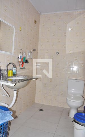 Casa à venda com 181m², 4 quartos e 2 vagasCasa 01 - Banheiro Social