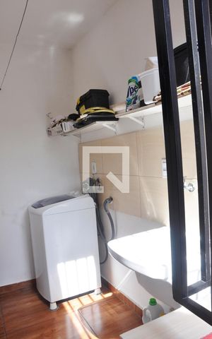 Casa à venda com 181m², 4 quartos e 2 vagasCasa 02 - Área de Serviço