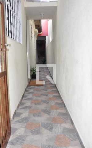 Casa à venda com 181m², 4 quartos e 2 vagasCorredor Externo