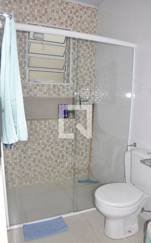 Casa à venda com 181m², 4 quartos e 2 vagasCasa 01 - Banheiro Social
