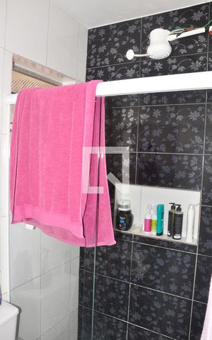 Casa à venda com 181m², 4 quartos e 2 vagasCasa 02 - Banheiro