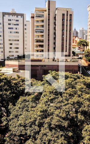Apartamento à venda com 177m², 3 quartos e 1 vagaVista