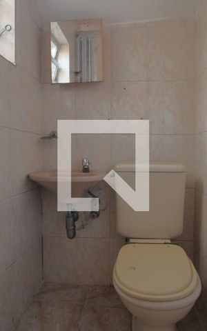 Casa à venda com 195m², 4 quartos e 3 vagasBanheiro da edícula